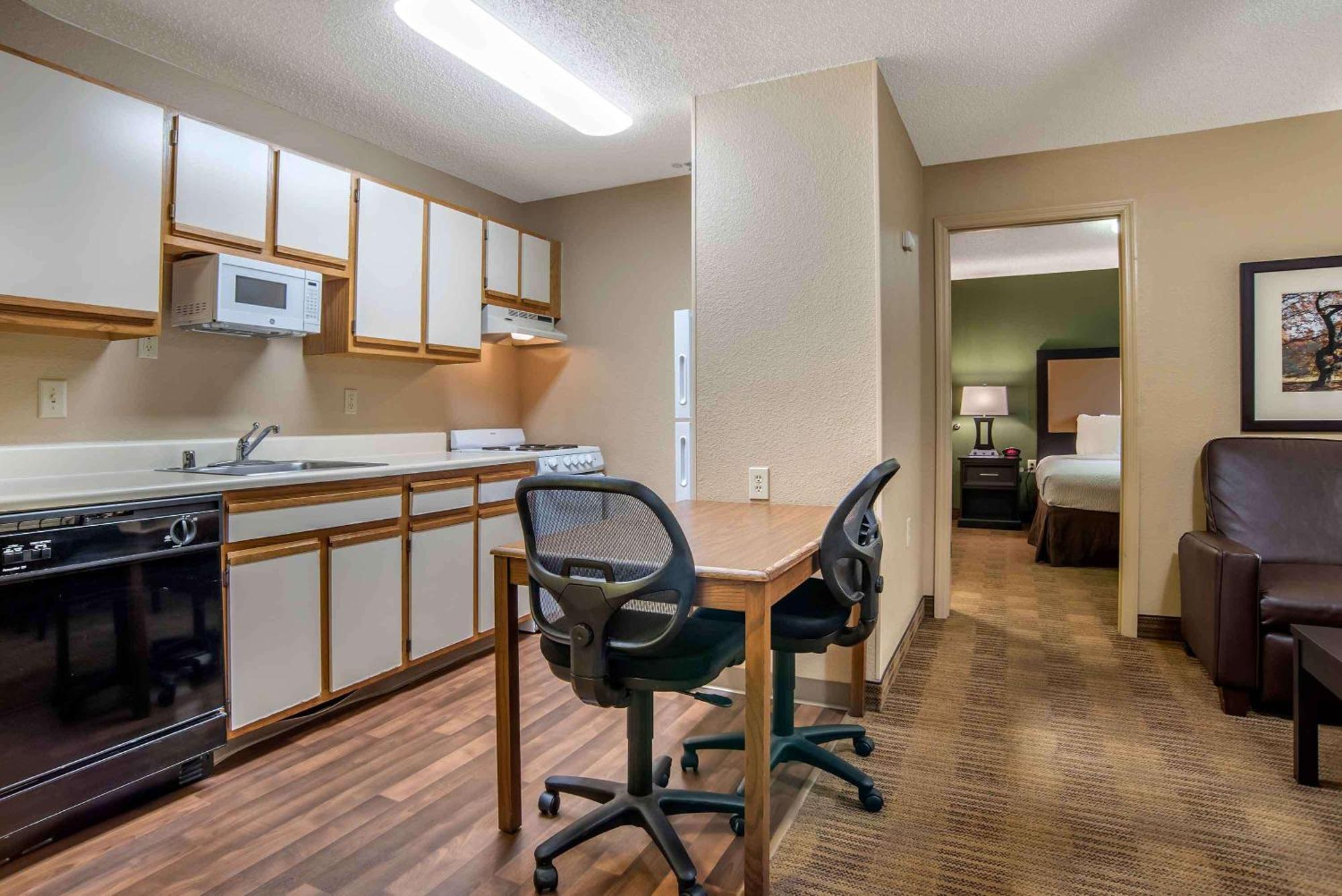 Extended Stay America Suites - Arlington - Six Flags Bagian luar foto