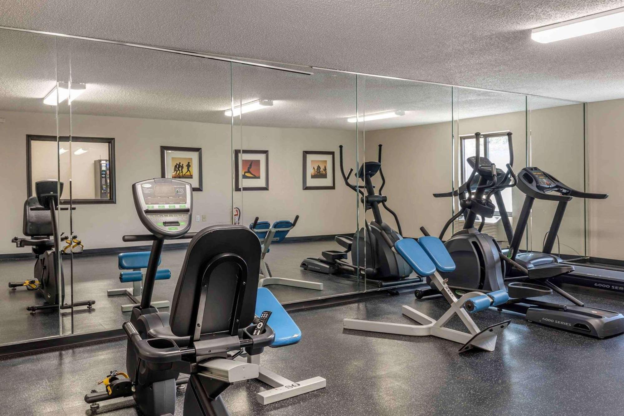 Extended Stay America Suites - Arlington - Six Flags Bagian luar foto